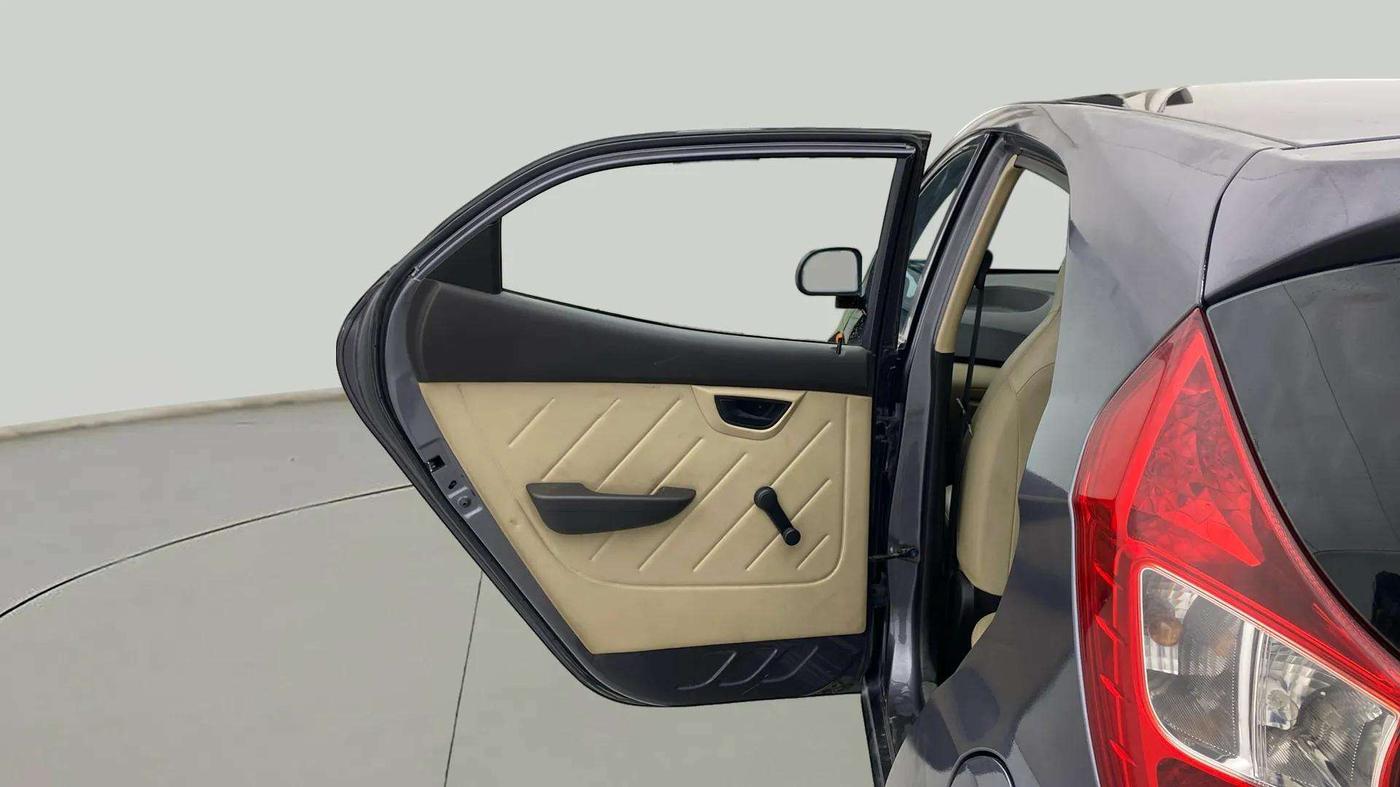 2018 Hyundai Eon ERA +, Petrol, Manual, 50,166 km, LHS Rear Door