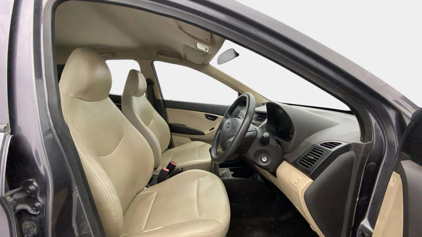 2018 Hyundai Eon ERA +, Petrol, Manual, 50,166 km, Right Side Front Door Cabin
