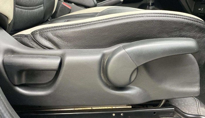 2019 Honda WR-V 1.2L I-VTEC VX MT, Petrol, Manual, 49,643 km, Driver Side Adjustment Panel
