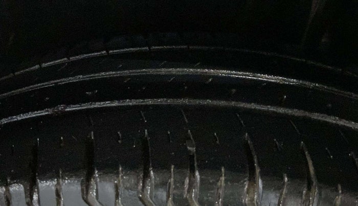 2017 Maruti Dzire VXI AMT, Petrol, Automatic, 76,803 km, Left Rear Tyre Tread
