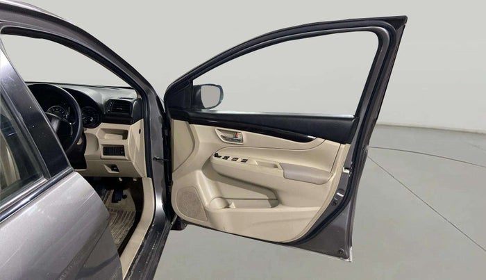 2016 Maruti Ciaz VXI, Petrol, Manual, 23,842 km, RHS Front Door