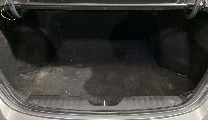2016 Maruti Ciaz VXI, Petrol, Manual, 23,842 km, Boot Inside