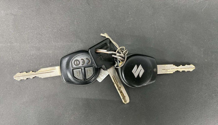 2016 Maruti Ciaz VXI, Petrol, Manual, 23,842 km, Key Close Up