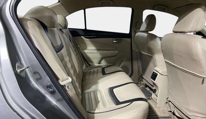 2016 Maruti Ciaz VXI, Petrol, Manual, 23,842 km, Right Side Rear Door Cabin