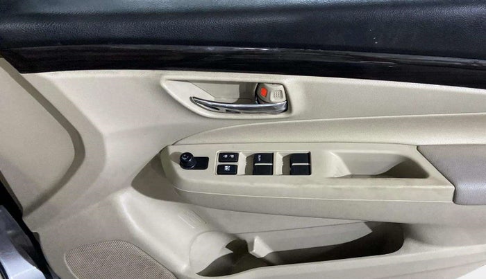 2016 Maruti Ciaz VXI, Petrol, Manual, 23,842 km, Driver Side Door Panels Control