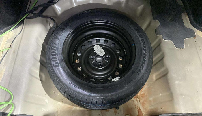 2016 Maruti Ciaz VXI, Petrol, Manual, 23,842 km, Spare Tyre