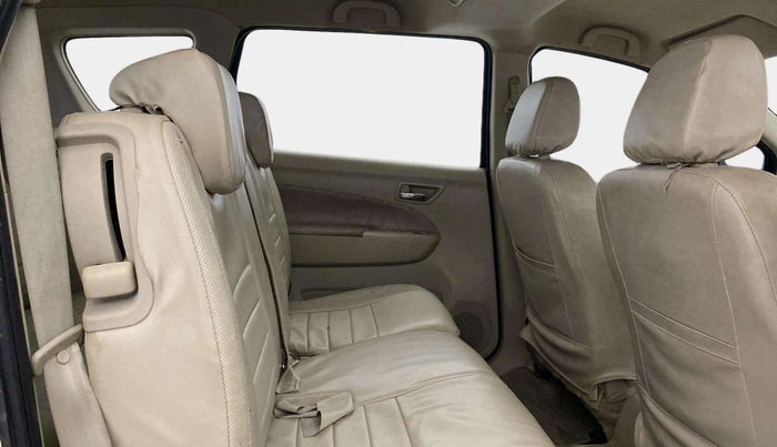 2014 Maruti Ertiga VXI, Petrol, Manual, 53,225 km, Right Side Rear Door Cabin