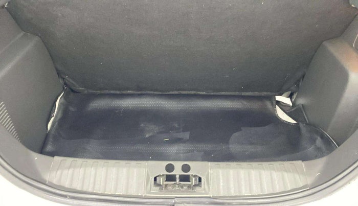 2019 Ford New Figo TITANIUM 1.2 PETROL MT, Petrol, Manual, 38,295 km, Boot Inside
