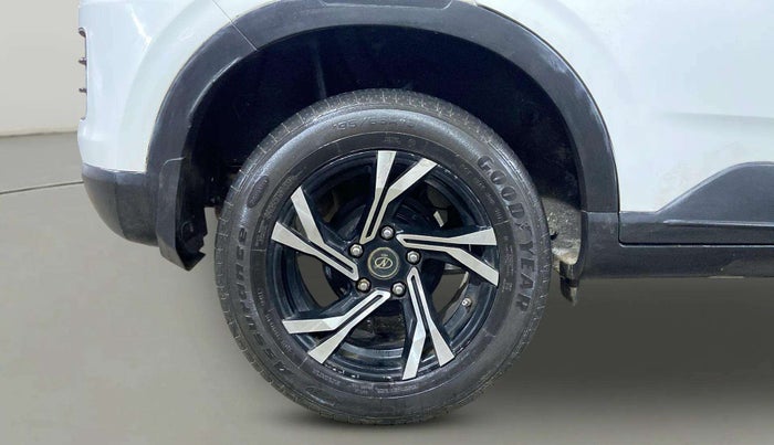 2022 Hyundai VENUE SX 1.2 PETROL, Petrol, Manual, 26,560 km, Right Rear Wheel