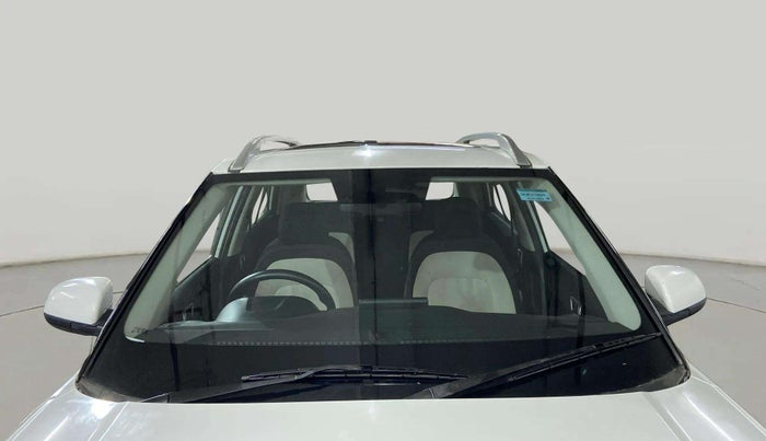2022 Hyundai VENUE SX 1.2 PETROL, Petrol, Manual, 26,560 km, Front Windshield