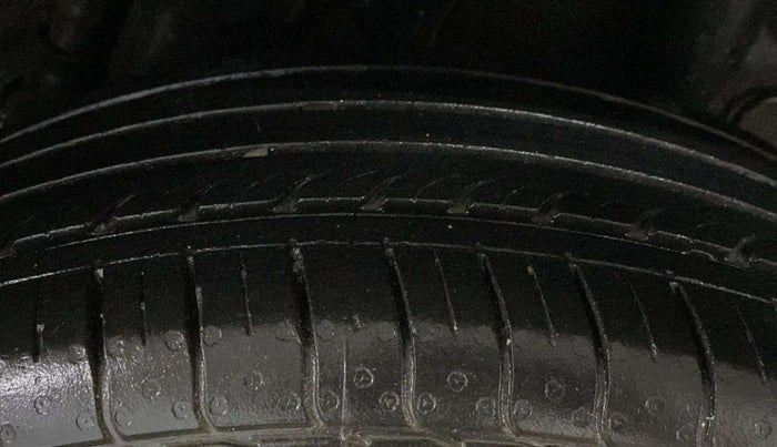 2022 Hyundai VENUE SX 1.2 PETROL, Petrol, Manual, 26,560 km, Left Rear Tyre Tread