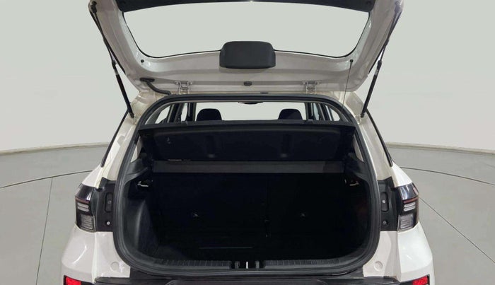 2022 Hyundai VENUE SX 1.2 PETROL, Petrol, Manual, 26,560 km, Boot Open Zoomed View
