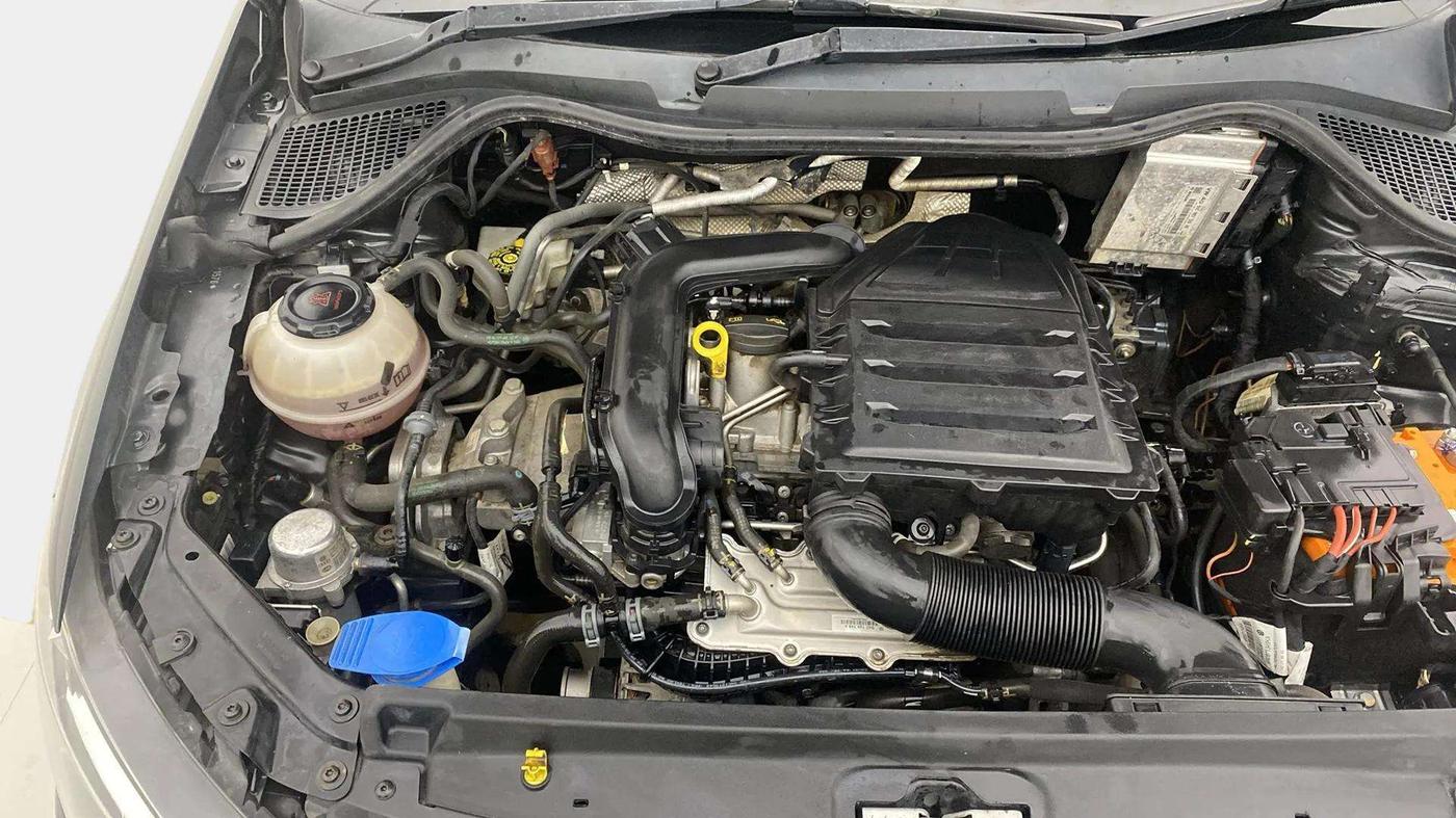 2021 Volkswagen Vento HIGHLINE PLUS 1.0L TSI AT, Petrol, Automatic, 88,513 km, Engine View - Right
