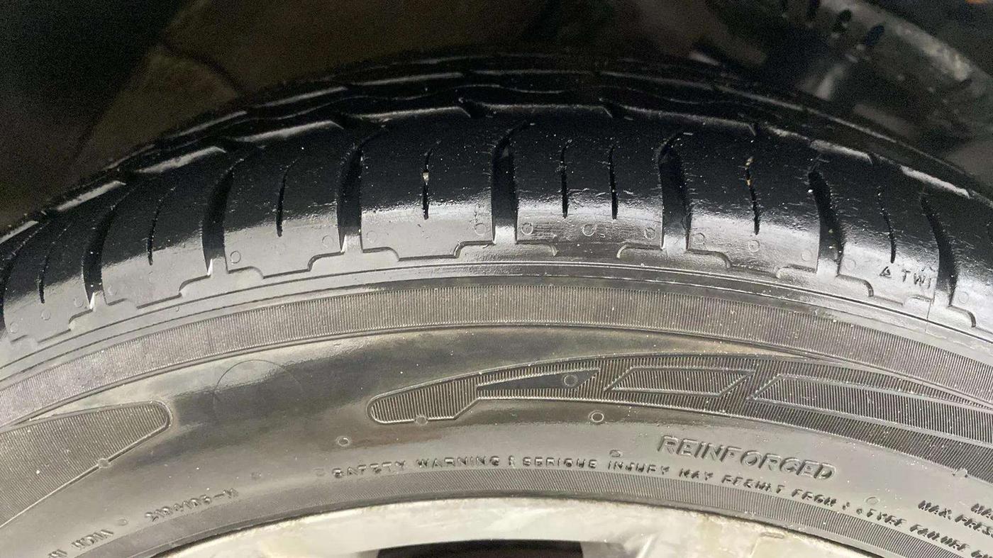 2021 Volkswagen Vento HIGHLINE PLUS 1.0L TSI AT, Petrol, Automatic, 88,513 km, Right Front Tyre Tread