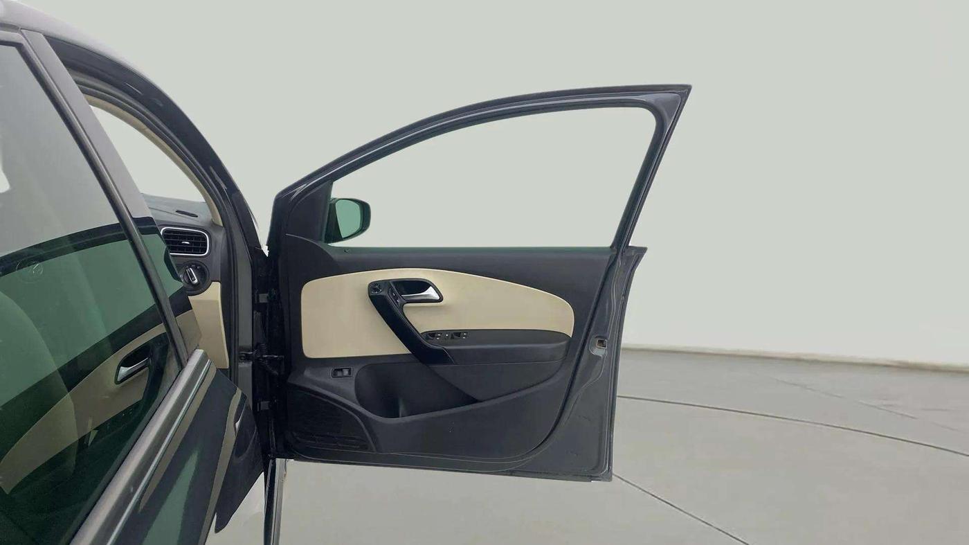 2021 Volkswagen Vento HIGHLINE PLUS 1.0L TSI AT, Petrol, Automatic, 88,513 km, RHS Front Door