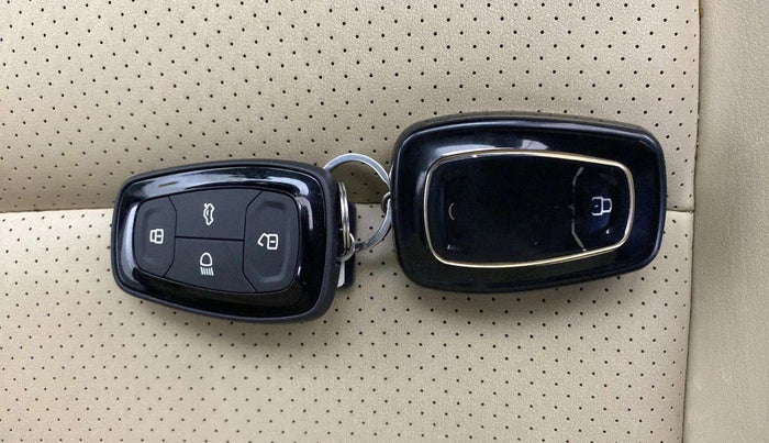 2021 Tata Safari XZA PLUS, Diesel, Automatic, 16,487 km, Key Close Up
