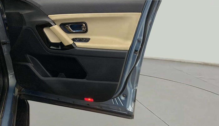 2021 Tata Safari XZA PLUS, Diesel, Automatic, 16,487 km, Driver Side Door Panels Control