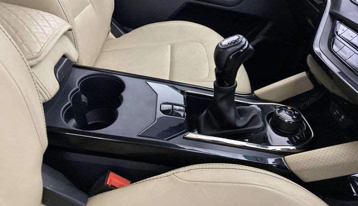 2021 Tata Safari XZA PLUS, Diesel, Automatic, 16,487 km, Gear Lever