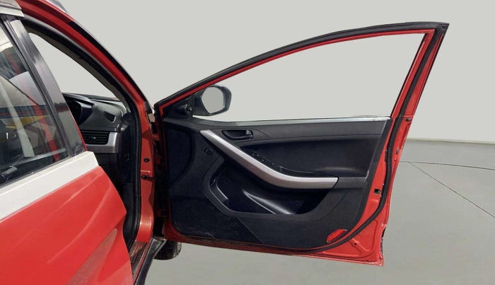 2020 Tata NEXON XM PETROL, CNG, Manual, 90,432 km, RHS Front Door