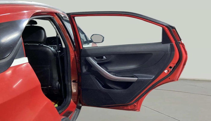 2020 Tata NEXON XM PETROL, CNG, Manual, 90,432 km, RHS Rear Door