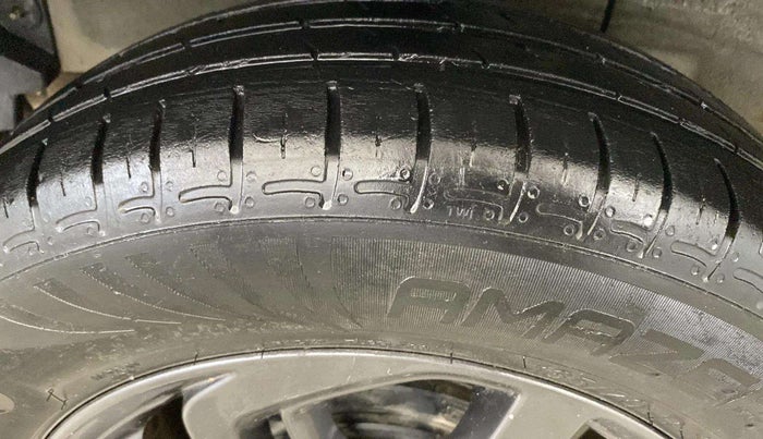 2022 Hyundai GRAND I10 NIOS SPORTZ 1.2 KAPPA VTVT CNG, CNG, Manual, 73,640 km, Left Front Tyre Tread