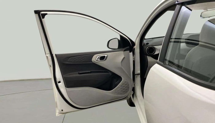 2022 Hyundai GRAND I10 NIOS SPORTZ 1.2 KAPPA VTVT CNG, CNG, Manual, 73,640 km, LHS Front Door