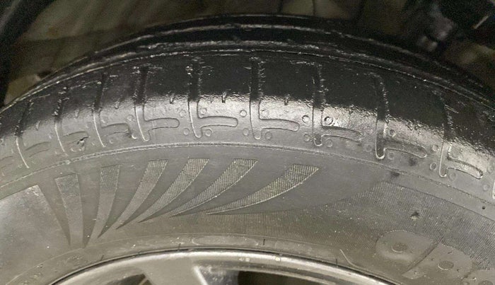 2022 Hyundai GRAND I10 NIOS SPORTZ 1.2 KAPPA VTVT CNG, CNG, Manual, 73,640 km, Right Front Tyre Tread