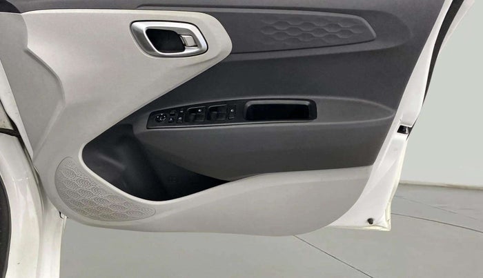 2022 Hyundai GRAND I10 NIOS SPORTZ 1.2 KAPPA VTVT CNG, CNG, Manual, 73,640 km, Driver Side Door Panels Control