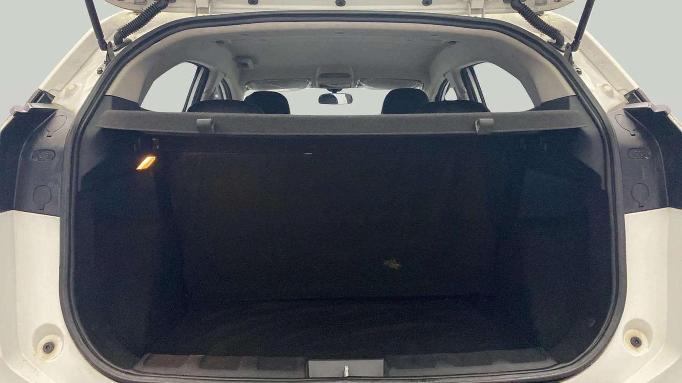 2019 Tata NEXON XZ PETROL, Petrol, Manual, 73,264 km, Boot Inside