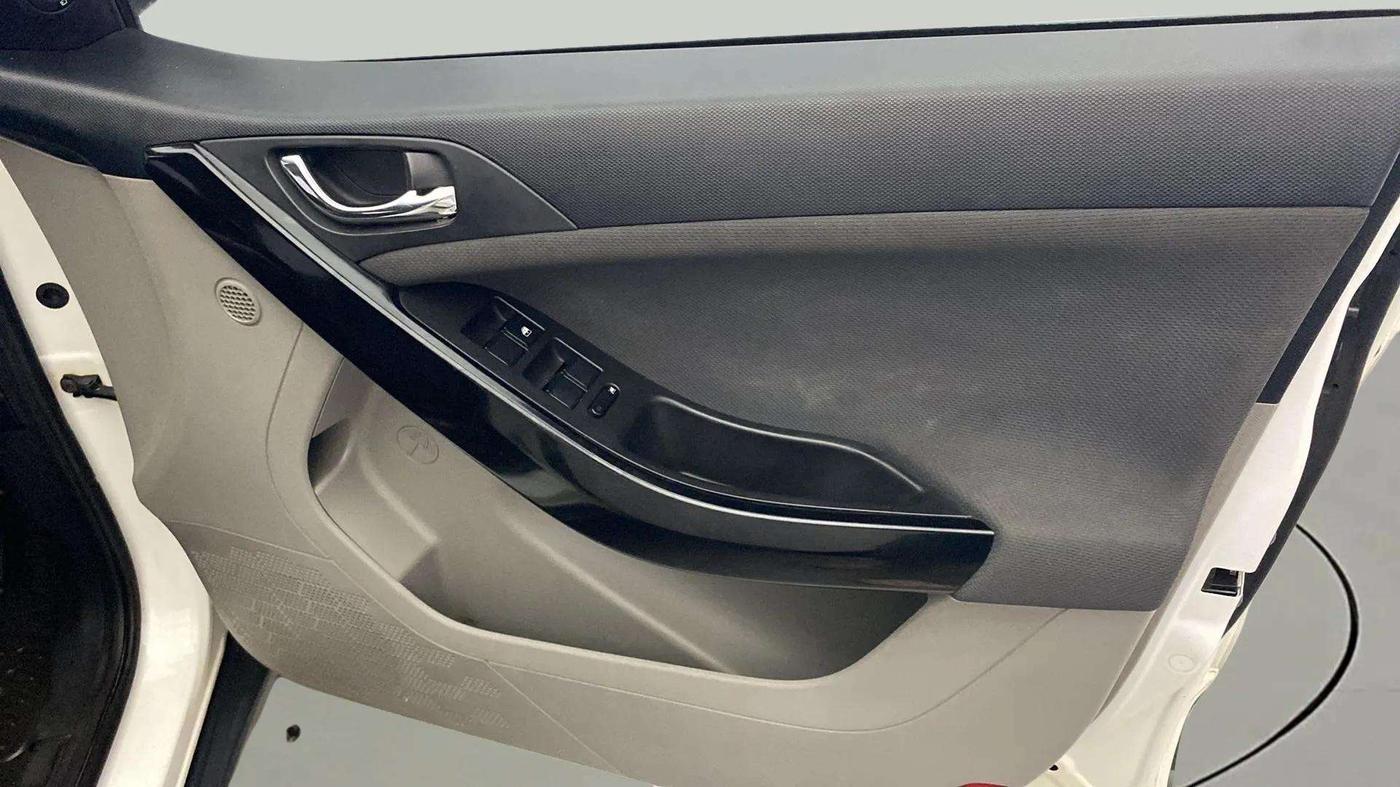 2019 Tata NEXON XZ PETROL, Petrol, Manual, 73,264 km, Driver Side Door Panels Control