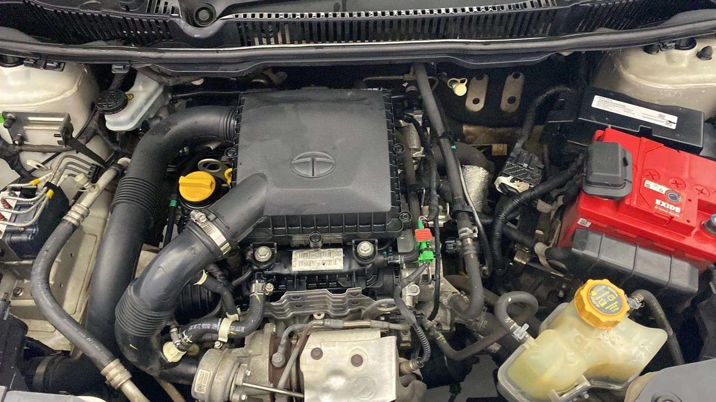 2019 Tata NEXON XZ PETROL, Petrol, Manual, 73,264 km, Open Bonet