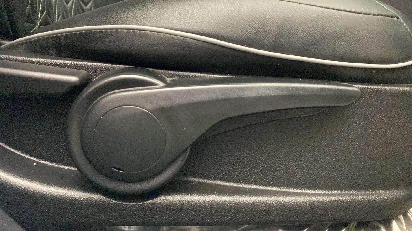 2019 Tata NEXON XZ PETROL, Petrol, Manual, 73,264 km, Driver Side Adjustment Panel