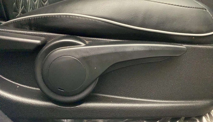 2019 Tata NEXON XZ PETROL, Petrol, Manual, 73,237 km, Driver Side Adjustment Panel
