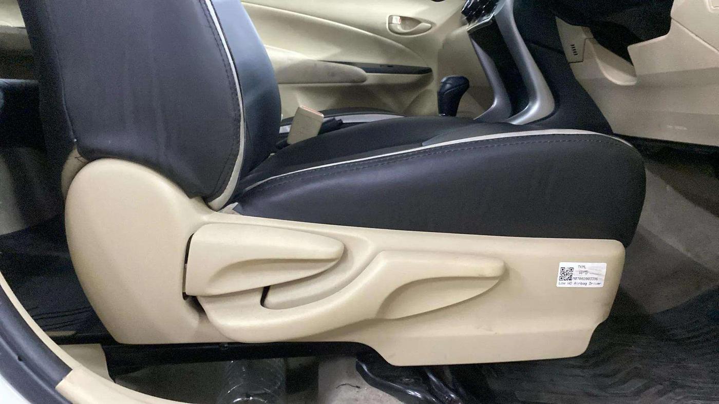 2020 Toyota YARIS J CVT, Petrol, Automatic, 35,250 km, Driver Side Adjustment Panel