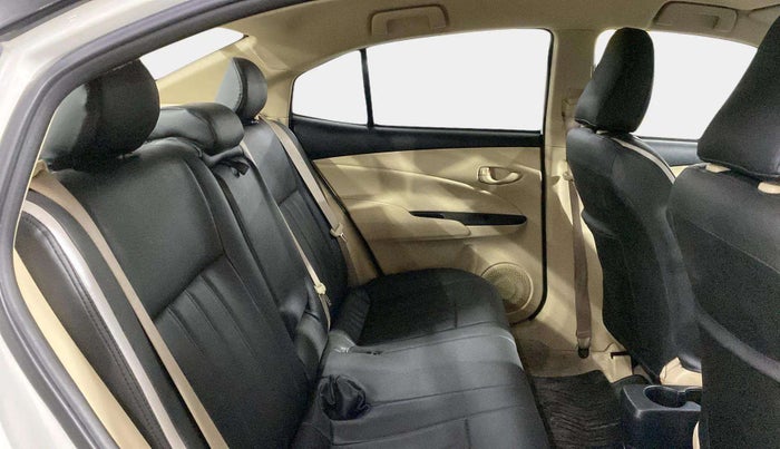 2020 Toyota YARIS J CVT, Petrol, Automatic, 35,250 km, Right Side Rear Door Cabin