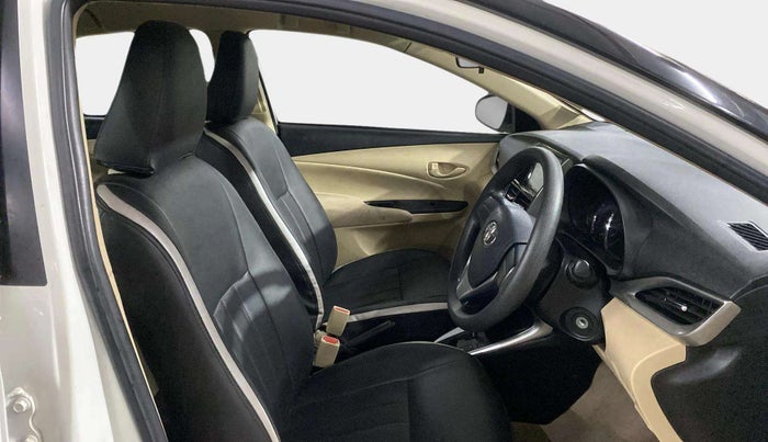 2020 Toyota YARIS J CVT, Petrol, Automatic, 35,250 km, Right Side Front Door Cabin
