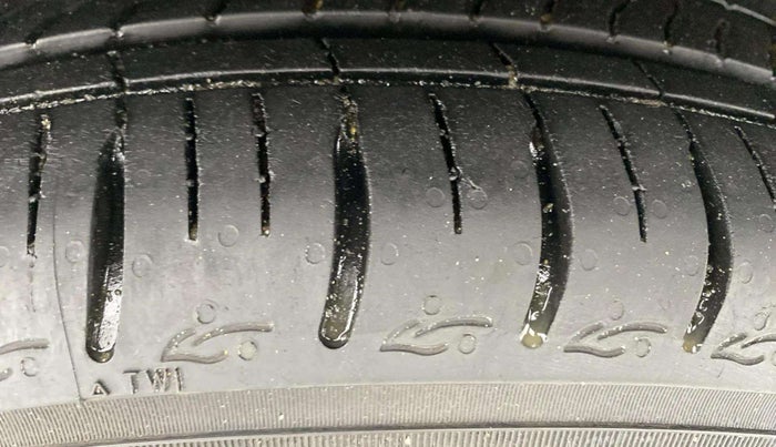 2023 Hyundai AURA SX 1.2 CNG, CNG, Manual, 16,149 km, Left Rear Tyre Tread