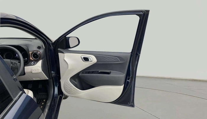 2023 Hyundai AURA SX 1.2 CNG, CNG, Manual, 16,149 km, RHS Front Door