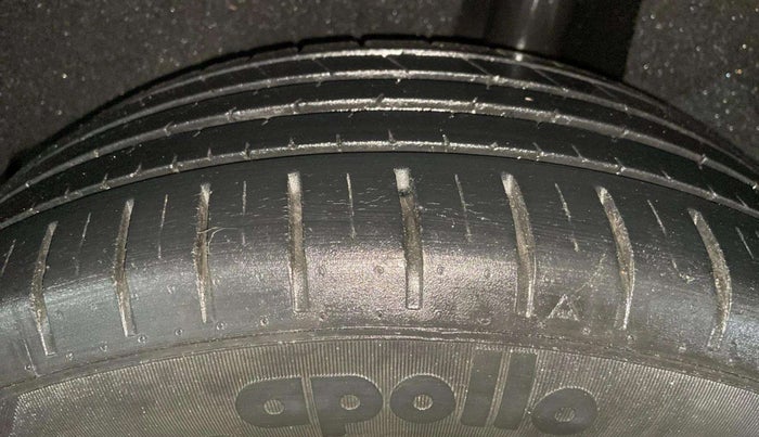 2021 Maruti Baleno ZETA PETROL 1.2, Petrol, Manual, 29,553 km, Left Rear Tyre Tread