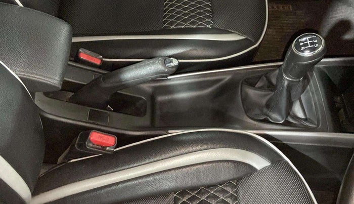 2021 Maruti Baleno ZETA PETROL 1.2, Petrol, Manual, 29,553 km, Gear Lever