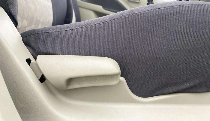 2014 Maruti Celerio VXI, CNG, Manual, 67,309 km, Driver Side Adjustment Panel