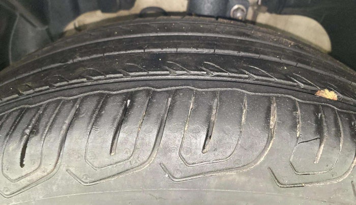 2017 Ford Ecosport TITANIUM 1.5L PETROL, Petrol, Manual, 66,425 km, Left Front Tyre Tread