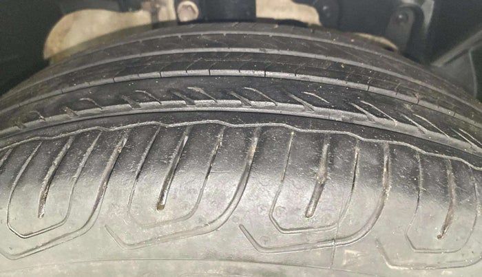 2017 Ford Ecosport TITANIUM 1.5L PETROL, Petrol, Manual, 66,425 km, Right Front Tyre Tread