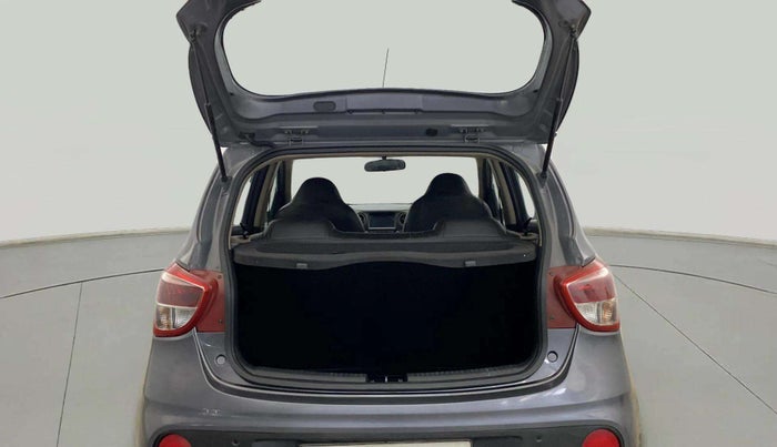 2017 Hyundai Grand i10 SPORTZ (O) 1.2 KAPPA VTVT, Petrol, Manual, 38,063 km, Boot Open Zoomed View