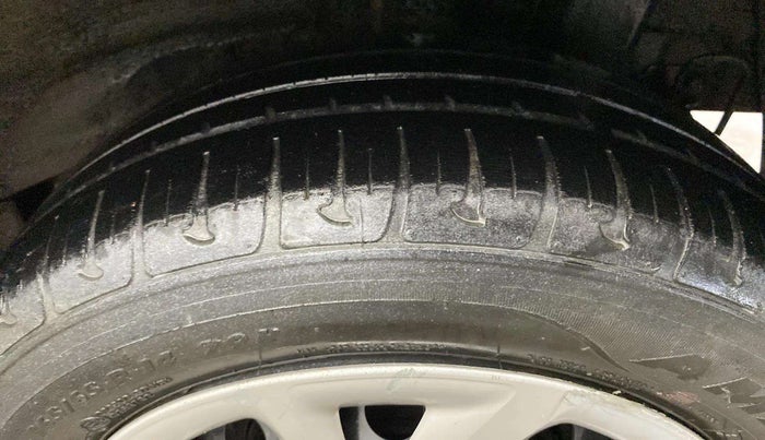 2017 Hyundai Grand i10 SPORTZ (O) 1.2 KAPPA VTVT, Petrol, Manual, 38,063 km, Right Rear Tyre Tread