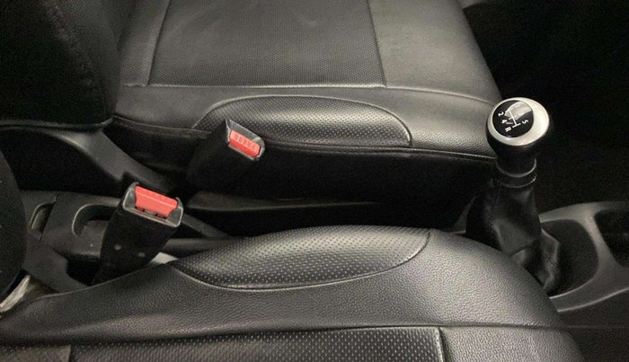 2018 Maruti Wagon R 1.0 VXI, Petrol, Manual, 33,355 km, Gear Lever