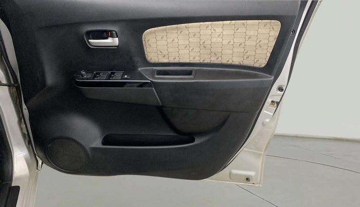 2018 Maruti Wagon R 1.0 VXI, Petrol, Manual, 33,355 km, Driver Side Door Panels Control
