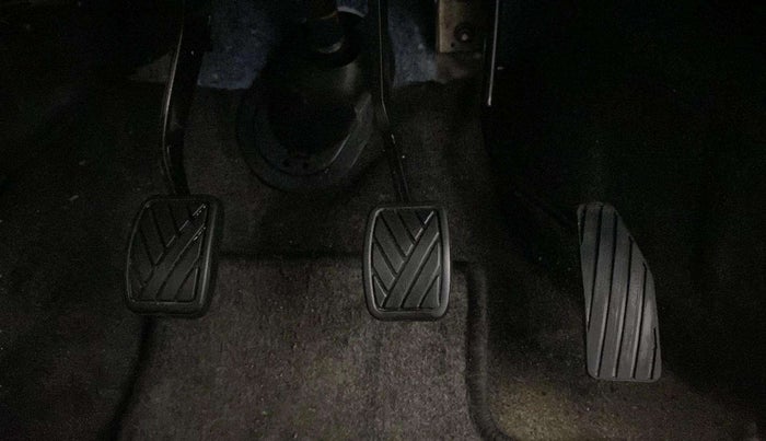 2018 Maruti Wagon R 1.0 VXI, Petrol, Manual, 33,355 km, Pedals