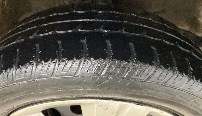 2018 Maruti Wagon R 1.0 VXI, Petrol, Manual, 33,355 km, Right Front Tyre Tread