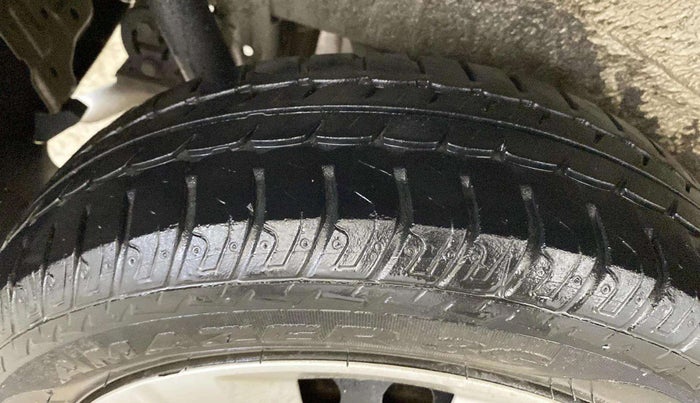 2018 Maruti Wagon R 1.0 VXI, Petrol, Manual, 33,355 km, Left Front Tyre Tread